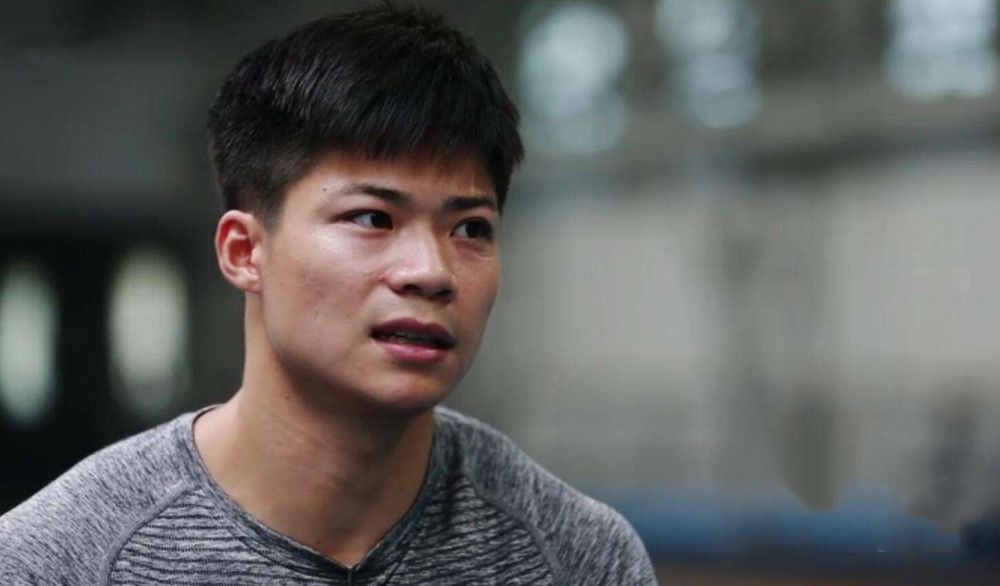 老师把丝袜脚伸进我的喉咙里